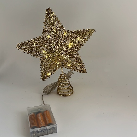 Transform Your Christmas Tree with‎ Stunning Decorative Light-Up Tree Toppers - Picture 1 of 4